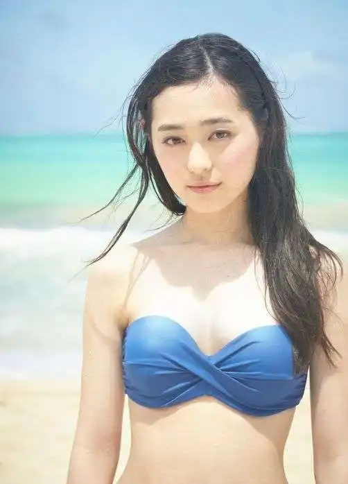 福原遥,カップは,美乳,水着,画像,巨乳,サイズ